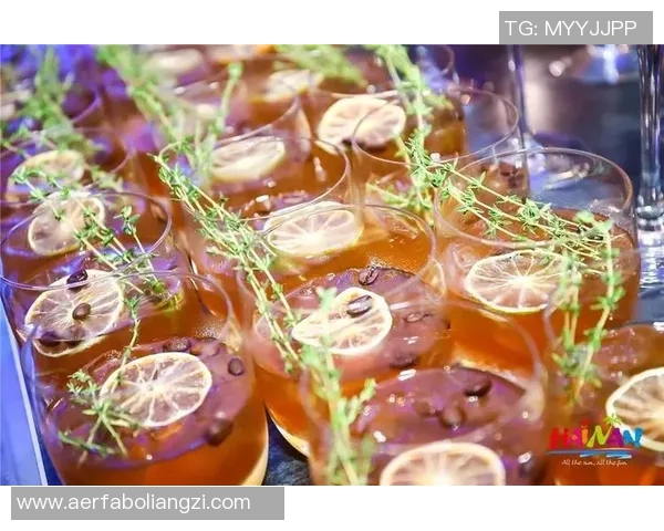 足球明星与啤酒的完美结合高清图片展现魅力与激情