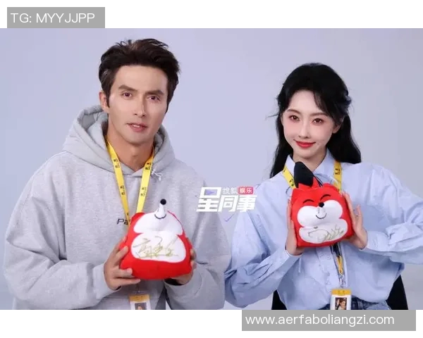 女明星与足球明星的浪漫故事揭秘她们的恋爱关系与甜蜜互动